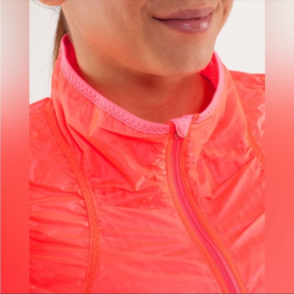 Lululemon Nothing to hide jacket - Picture 5 of 10
